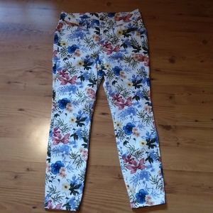 Tommy Bahama crop jeans sz 10